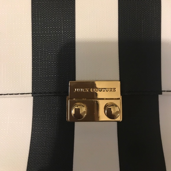 Brand New Juicy Couture Clutch Purse!!⭐️⭐️⭐️⭐️⭐️ - Picture 2 of 4